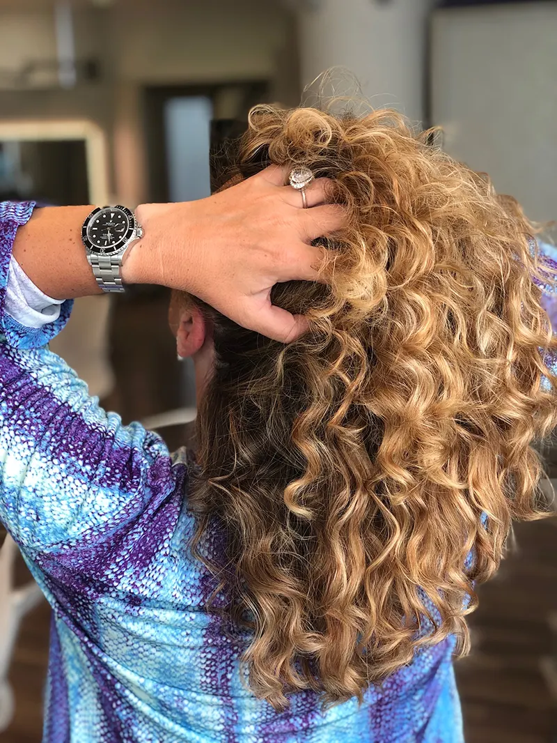 capelli-ricci-salone-donna-piu-6